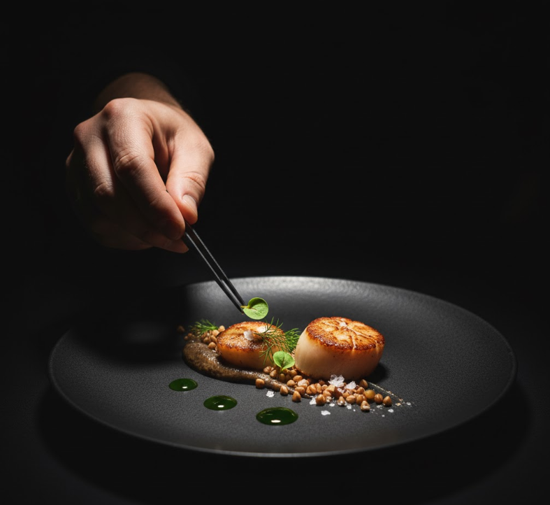 Exklusiv tallrikskomposition med säsongens råvaror